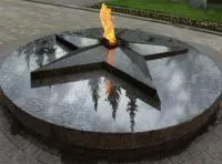 Звезда на пьедестале из черного гранита (518210) монтаж комплект горелка ГВД 379 10 89 00 ПС вечный огонь ø 1100 мм. монолит - массив  в Челябинске